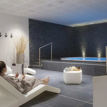 Chalet Apartment With Pool
